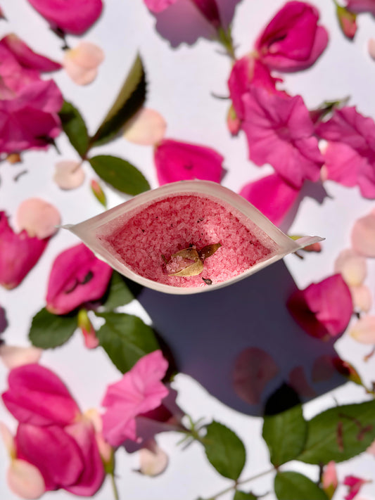 Single Use Herbal Salt Bath | hibiscus rose